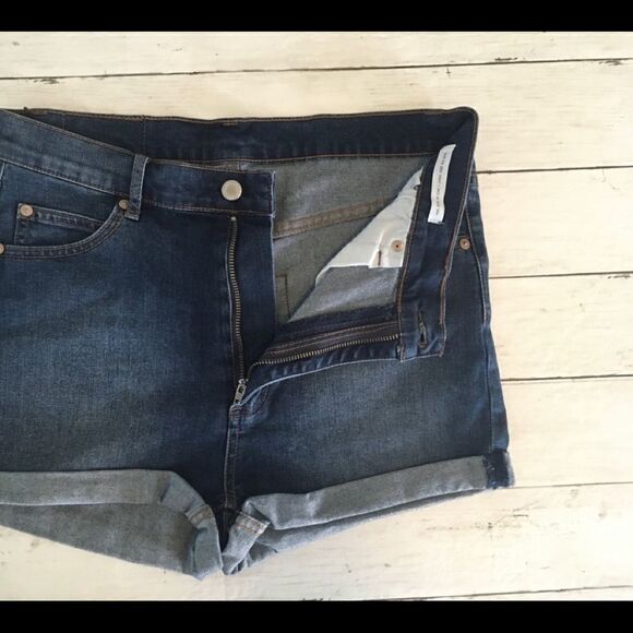 Cheap Monday Short Skin Denim Jean Shorts - Picture 4 of 11